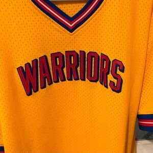 NWOTS MITCHELL & NESS GOLDEN-STATE WARRIORS WARM-UP SHIRT!!